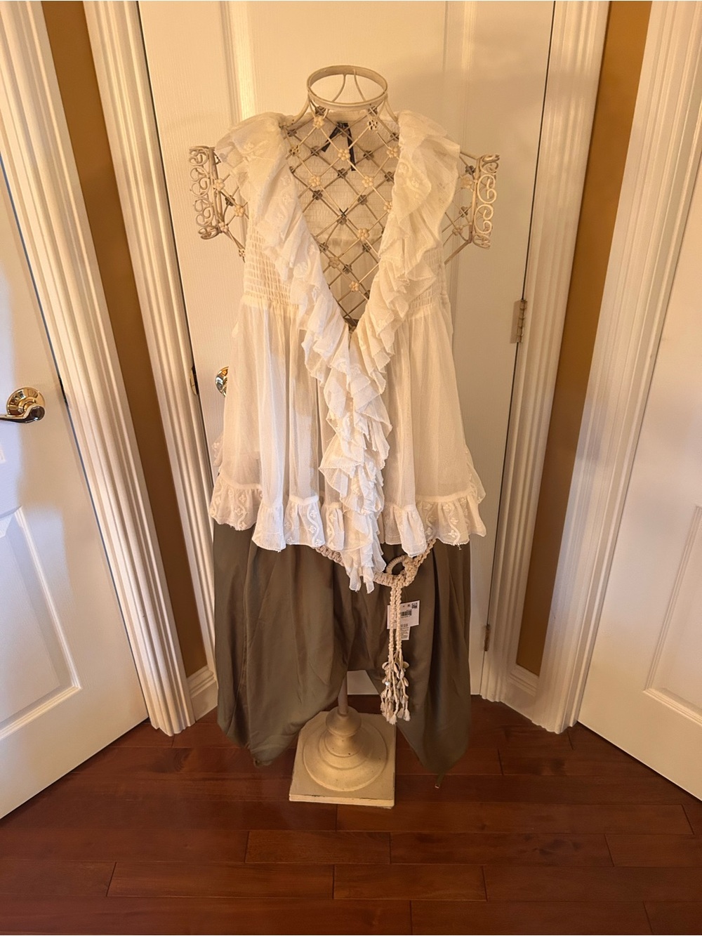 Anthropologie sleeveless blouse large new